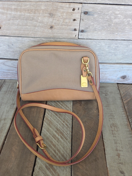 Dooney & Bourke Handbags - Dooney & Bourke Crossbody.